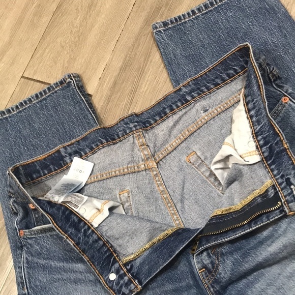 Levi’s 541 Athletic Tapered Leg Medium Wash Busted Knee Jeans size 38x30 - Picture 8 of 11